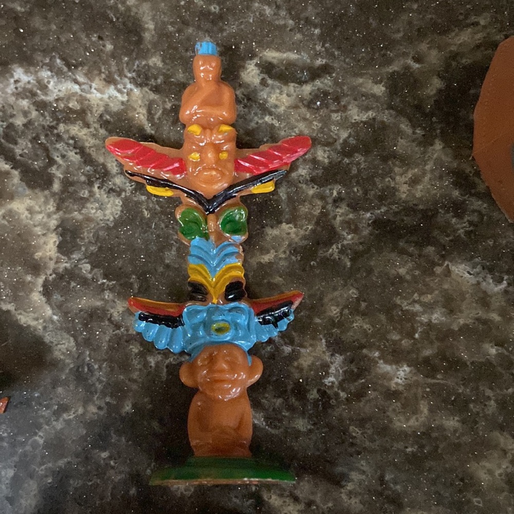 Vintage Hong Kong plastic Native American figurine set euc - Picture 5 of 7